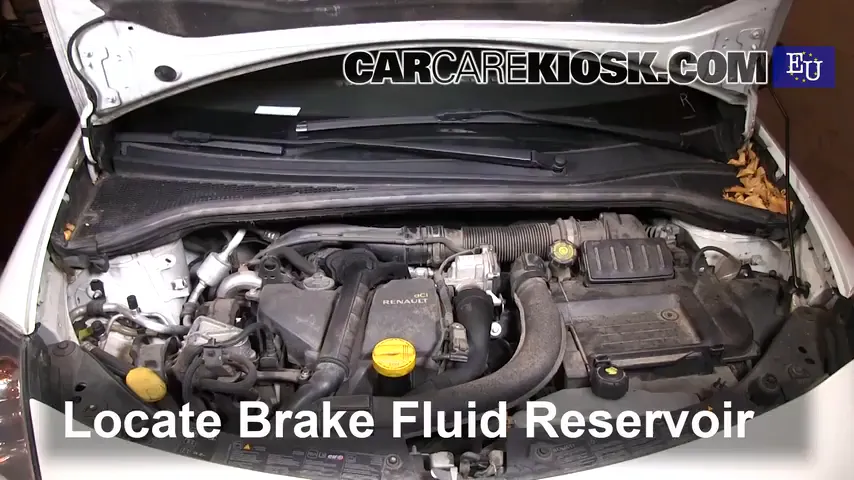 2011 Renault Clio dCi 1.5L 4 Cyl. Turbo Diesel Brake Fluid